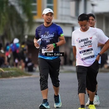 Runner Photo 7823037