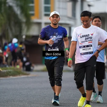 Runner Photo 7823040