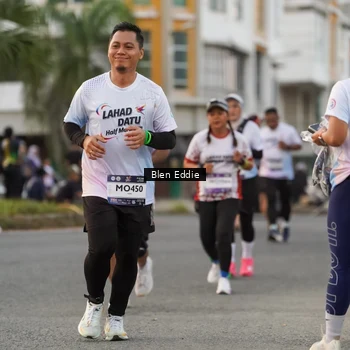 Runner Photo 7823340
