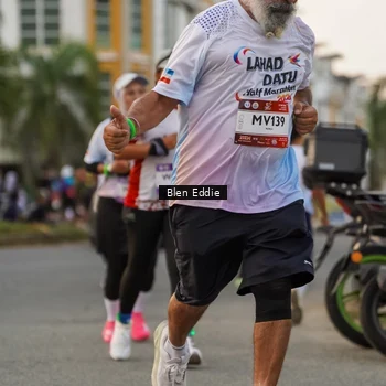 Runner Photo 7823346