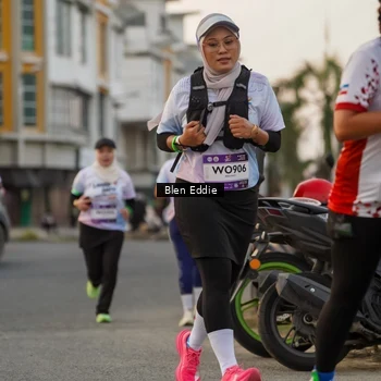 Runner Photo 7823360