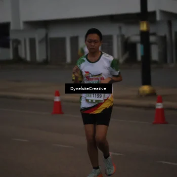 Runner Photo 7823575