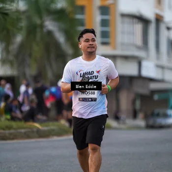 Runner Photo 7823750