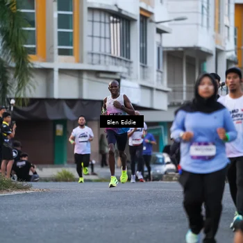 Runner Photo 7823874