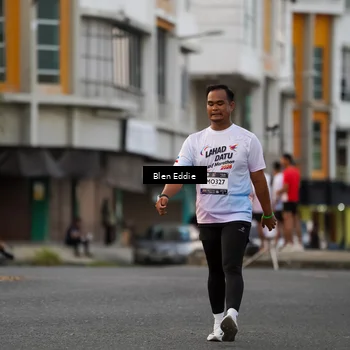 Runner Photo 7824004