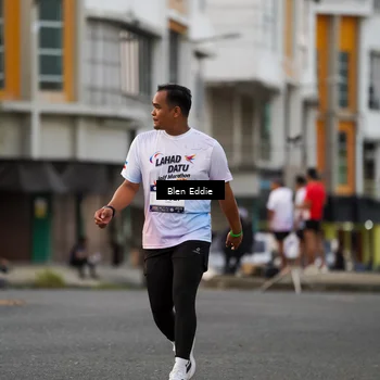 Runner Photo 7824011
