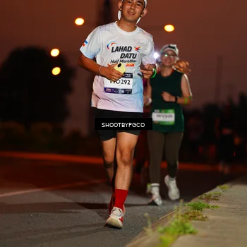 Runner Photo 7824040