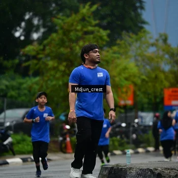 Runner Photo 7824066