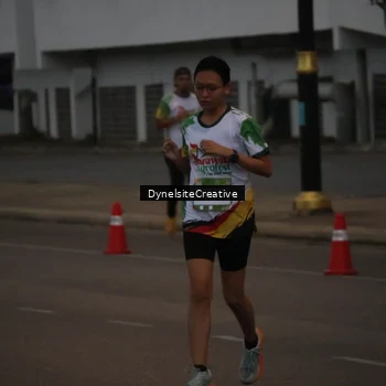 Runner Photo 7824099