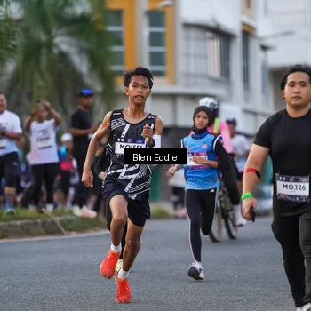 Runner Photo 7824286