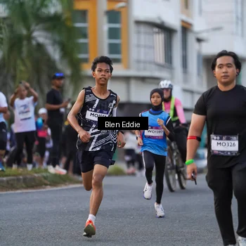 Runner Photo 7824290