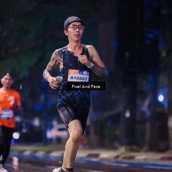 Runner Photo 7824340