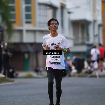 Runner Photo 7824341