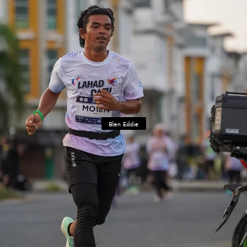 Runner Photo 7824718