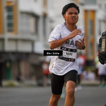 Runner Photo 7824764