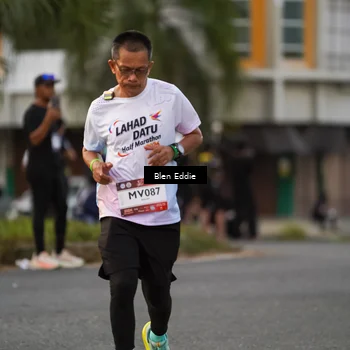 Runner Photo 7824784