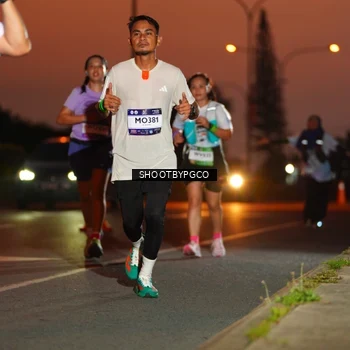 Runner Photo 7824864