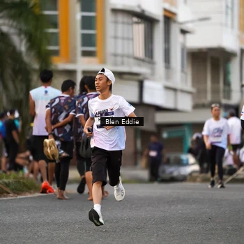 Runner Photo 7824948