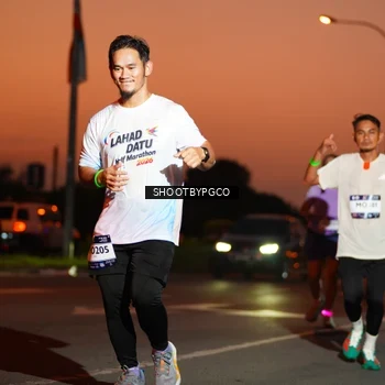 Runner Photo 7824975