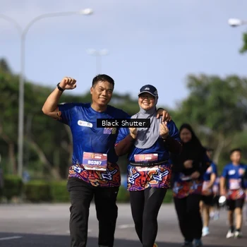 Runner Photo 7824990