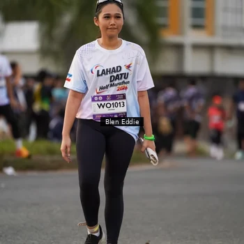 Runner Photo 7825009