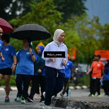 Runner Photo 7825037