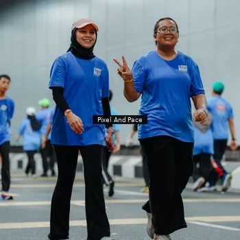 Runner Photo 7825044