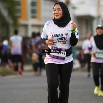 Runner Photo 7825047