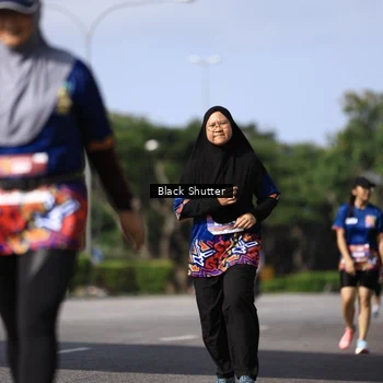 Runner Photo 7825071