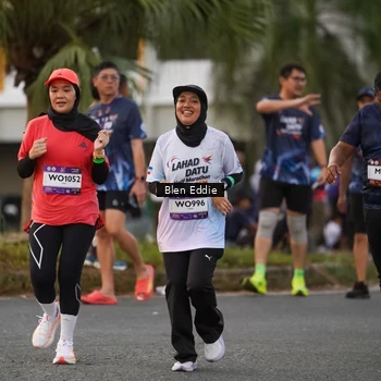 Runner Photo 7825102