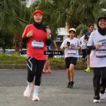 Runner Photo 7825142