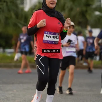 Runner Photo 7825143