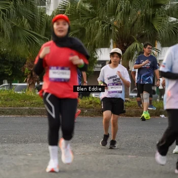 Runner Photo 7825144