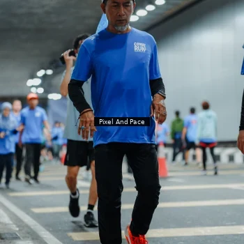Runner Photo 7825173