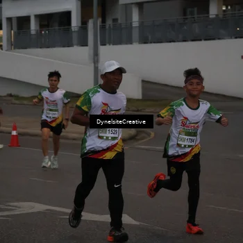Runner Photo 7825181