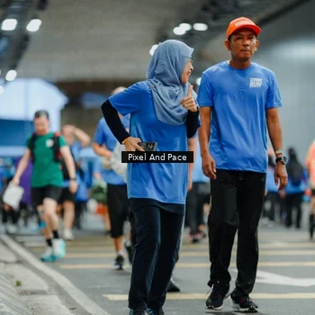 Runner Photo 7825189