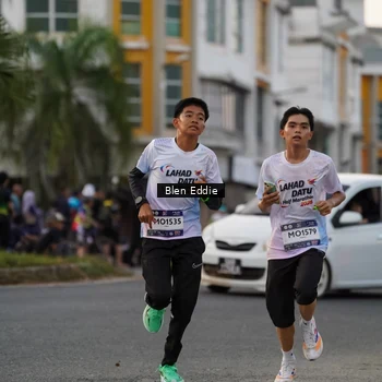 Runner Photo 7825196