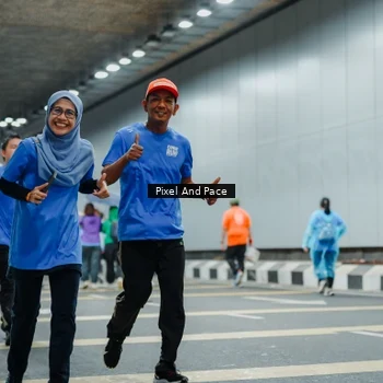 Runner Photo 7825211