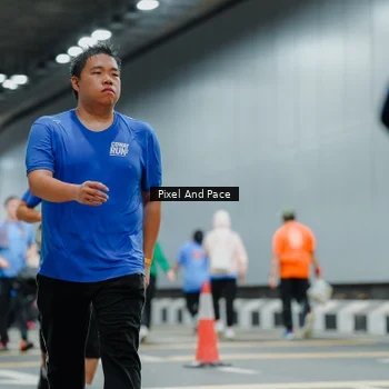 Runner Photo 7825224
