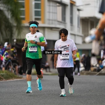 Runner Photo 7825230