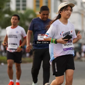 Runner Photo 7825235