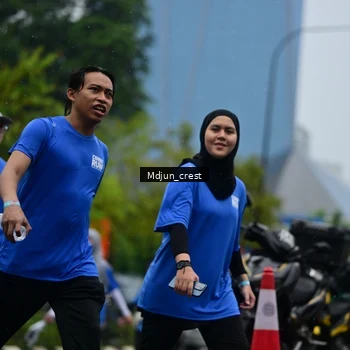 Runner Photo 7825286