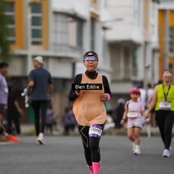 Runner Photo 7825292