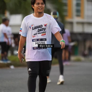 Runner Photo 7825295