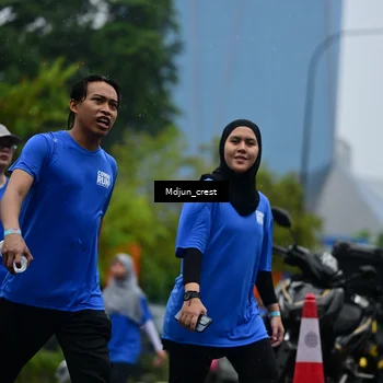 Runner Photo 7825296