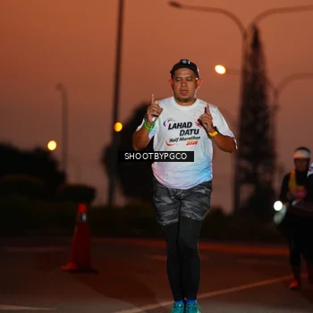 Runner Photo 7825302