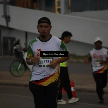 Runner Photo 7825305