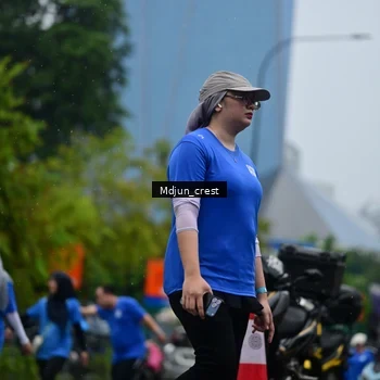 Runner Photo 7825312