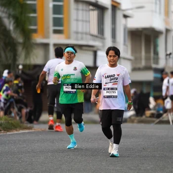 Runner Photo 7825317