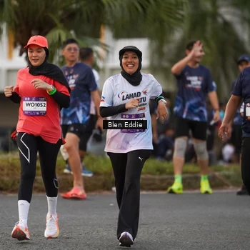 Runner Photo 7825344